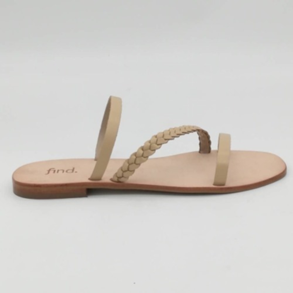 Find. Shoes Womens Beige 8.5 Leather Sandals Strappy Weave Slip On Flat‎ NEW